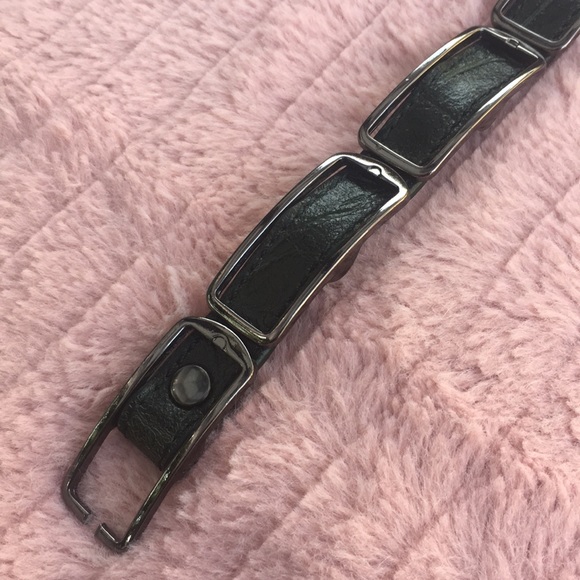 Host Pick! 💎 Green Clutch with Croc Texture, Handbag, Alligator - Picture 8 of 12